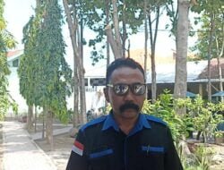 Si Kumis Beracun Beraksi Lagi, Aksi Protes Murid SMA 1 Situbondo Viral Mendesak Kepala Sekolah Diganti