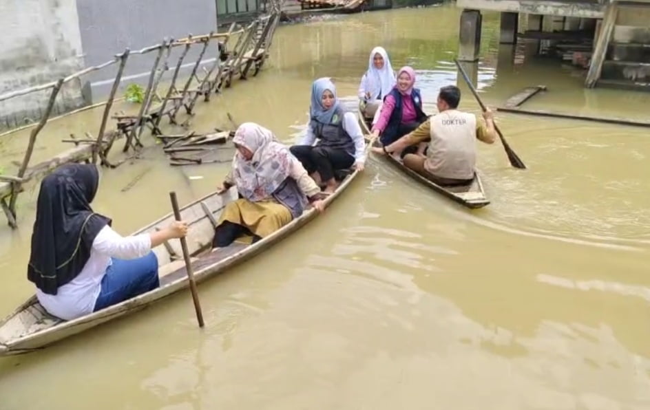 Akibat Meluapnya Sungai Lematang Puluhan Rumah Warga Desa Curup Terdampak Banjir