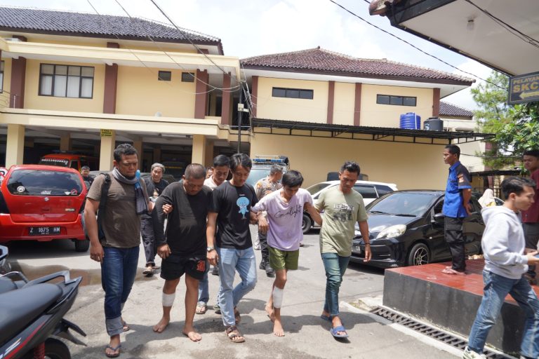Polres Tasikmalaya, Berhasil Mengamankan Dua Pria Diduga Melakukan Penganiayaan