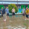 Polsek Penukal Utara Melakukan Pengecekan Banjir di Desa Prabumenang, Desa Lubuk Tampui dan di SMAN 2 PenuKal Utara.