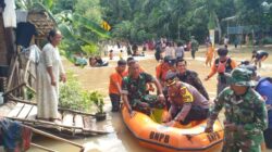 Kapolsek Talang Ubi, Kompol Rifan Wijaya, ST, Aktif Terlibat Dalam Pengecekan Banjir di Desa Sungai Baung