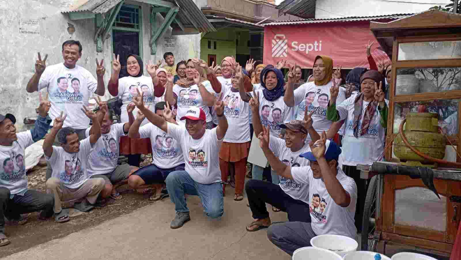 Brilian Gandeng Masyarakat Kabupaten Bekasi dalam Ajang Demokrasi Bagi-bagi Bakso, Kaos, dan Kalender Gratis