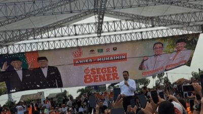 Calon Presiden Anies Baswedan Sambangi Warga Kabupaten Bekasi di Stadion Mini Cikarang