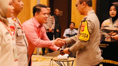 Buka Rakor Bidang Keuangan, Kapolda Sumsel Irjen Rachmad Wibowo Berikan Penghargaan Satker Berprestasi