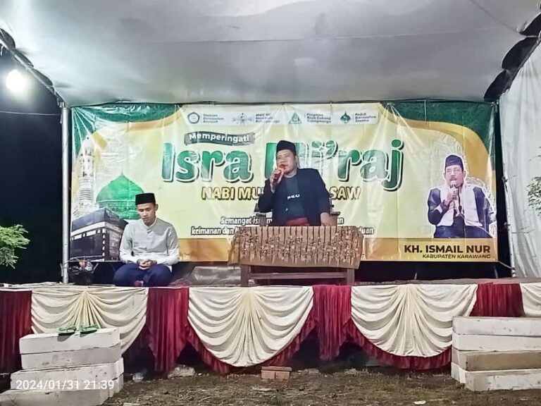 Peringatan Isra’ Mi’raj Darussalam Annajah, Kiyai H.Iis Ismail Nur ingatkan Kewajiban OrangTua Kepada Anaknya