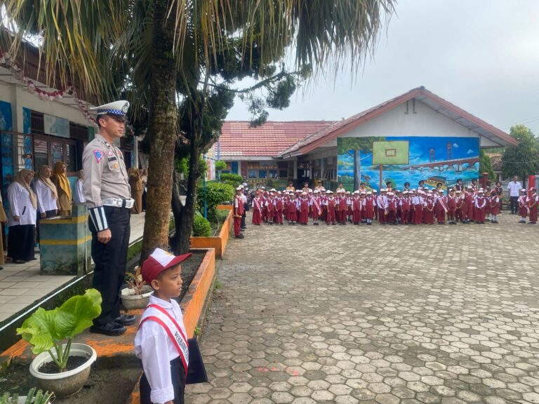 Polres PALI Melalui Satuan Lalulintasnya Menggelar Giat “Police Go To School”