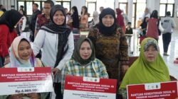Hadir Warga Kota Bandung, Kemensos Salurkan Rp 44 Milyar Bantuan Sosial di Provinsi Jawa Barat