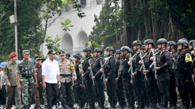 Bey Machmudin Lepas 19.750 Personel Gabungan Amankan Pencoblosan Pemilu 2024