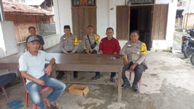 Polsek Penukal Utara Bersama Anggota Bhabinkamtibmas, Menggelar Kegiatan Jum’at Curhat di Desa Lubuk Tampui