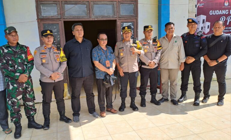 Kapolres PALI AKBP Khairu Nasrudin, S.I.K, M.H, Bersama Kabag OPS KOMPOL Hendro Suwarno dan Wadanyon Pelopor D AKP Irfan Abdul Gofar, S.I.K, Menyambangi PPK Di Wilayah Hukumnya