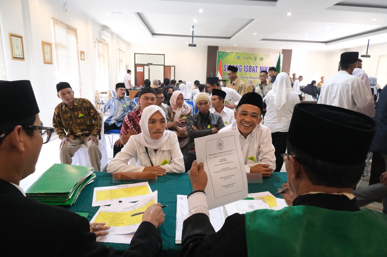 70 Pasangan Suami Istri di Kabupaten Garut Ikuti Sidang Isbat Nikah