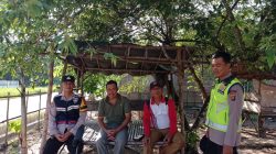 Kapolsek Penukal Abab, IPTU ARZUAN, S.H.Bersama Personil Polsek Penukal Abab, Menggelar kegiatan Jum'at Curhat di Desa Mangkunegara