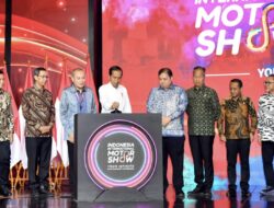 Buka IIMS 2024, Presiden: Mobil Listrik Masa Depan Otomotif Indonesia