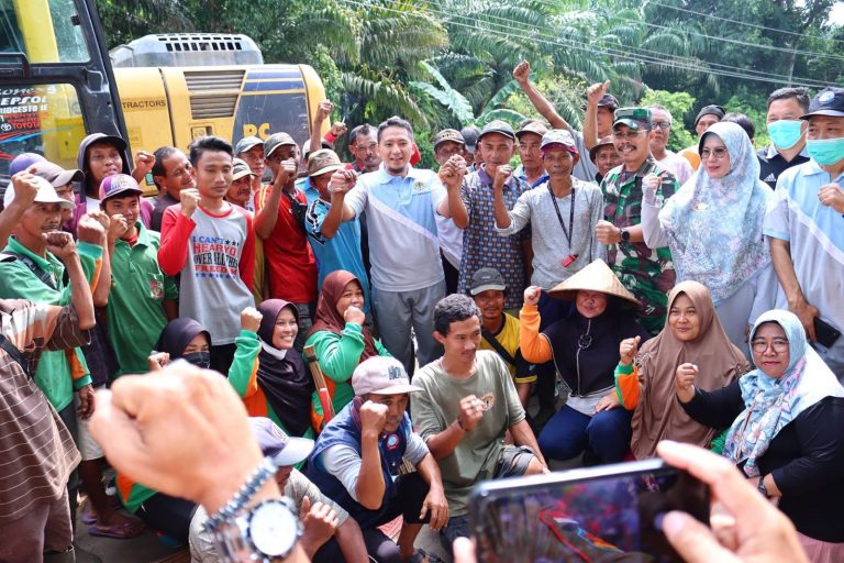 Dalam Rangka Memperingati Hari peduli Sampah Nasional ( HPSN) 2024 Pemkab Lampura  Adakan Kegiatan Bersih -bersih