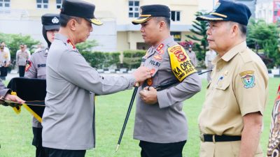 Pimpin Apel Bulanan, Kapolda Sumsel Berikan PIN Emas Personel Berprestasi.