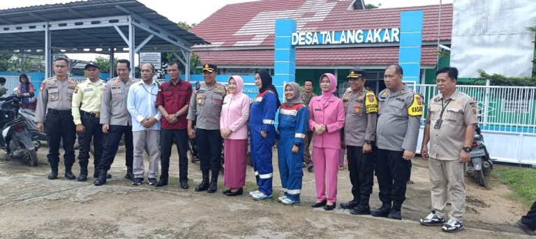 Menjelang Ramadhan 1445 H Tahun 2024 Ini, PT Pertamina Field Pendopo Bersinergi Dengan Jajaran Polres PALI dan Bhayangkari Cabang PALI Menggelar Giat Bakti Sosial di Desa Talang Akar