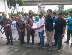 Puluhan Massa Lembaga PST Demo di Kejati Sumsel, Pertanyakan Lapdu Dugaan KKN Beberapa Kabupaten Kota di Sumsel