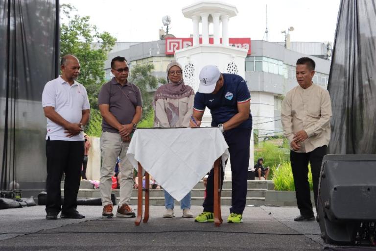 Pemkot Cimahi Bersama Bank BJB Lakukan Akad dan Implementasi Penggunaan Kartu Kredit Pemerintah Daerah (KKPD)