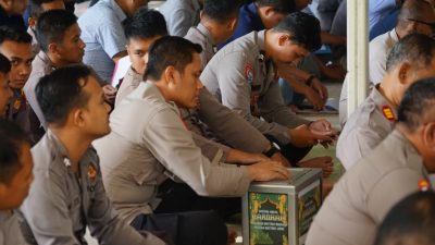 Anggota Polres Metro Bekasi Giat Penyuluhan Rohani dan Berikan Sebagian Rezekinya Melalui Kotak Amal Barokah