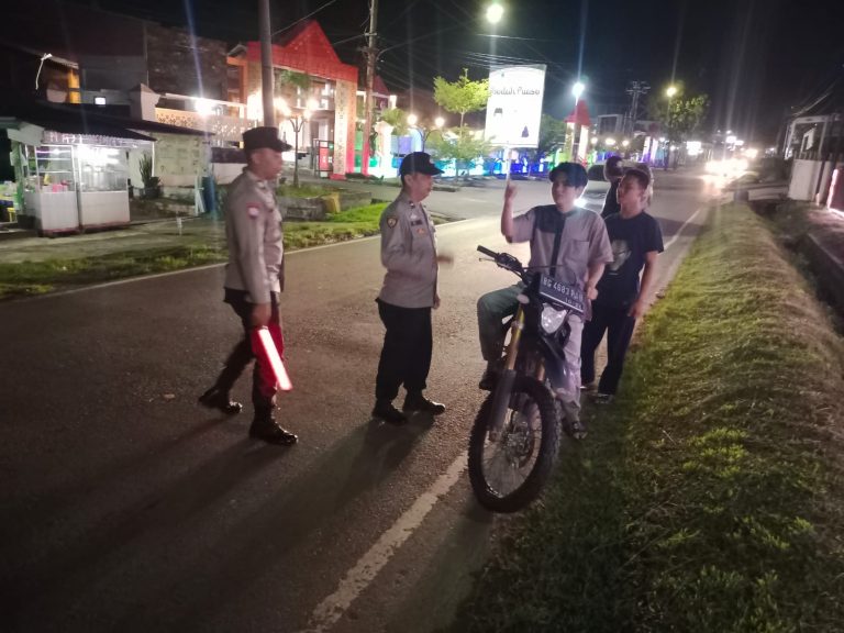 Polsek Talang Ubi Menggelar kegiatan Rutin Yang Ditingkatkan (KRYD) Razia Terpadu Pada Jumat Malam