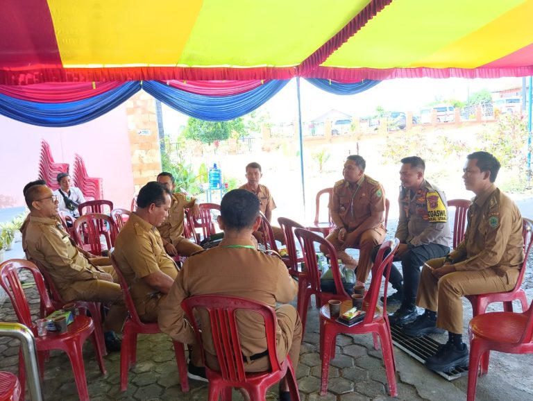 Kapolsek Penukal Utara IPTU FREDY FRANSE TRIWAHYUDI, SH, Menggelar kegiatan Jum'at Curhat di Desa Tanjung Baru