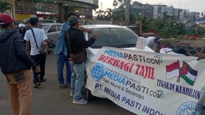 Wartawan Mediapasti Bebagi Takjil kepada Masyarakat, Wujudkan Kepedulian Bulan Suci Ramadan