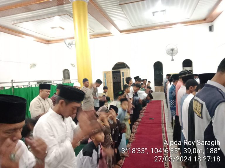 Polsek Tanah Abang Menghadiri Safari Ramadhan 1445 H di Desa Raja