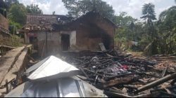 Enam unit Rumah Kebakaran di Desa Pada Suka Garut