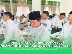 ROHIS BATANG SAMBUT BULAN SUCI DENGAN KHOTMIL AL-QUR’AN DAN BERBAGI TAKJIL