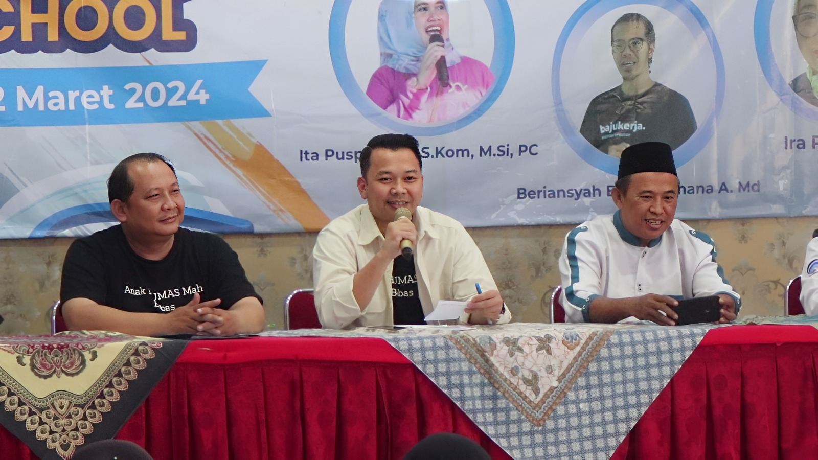 Diskominfosantik Kabupaten Bekasi Gelar IKP Goes To School