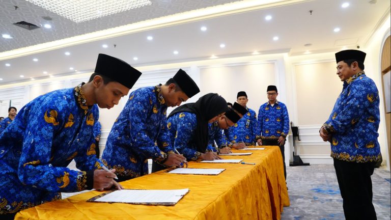 3.766 PPPK Dilantik, Sekjen Kemenag Minta Kerja dengan Smart dan Moderat