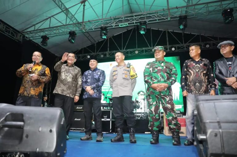 Gubernur Lampung Arinal Ajak Masyarakat L U Bergotong Royong Bangun Daerah yang Maju,Sejahtera,Berdaya Saing dan Berjaya