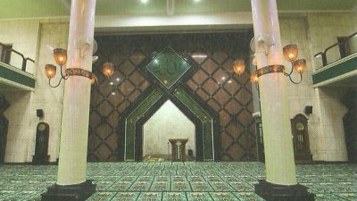 Perhatikan Adab Ketika Berada di Masjid