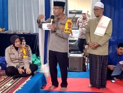 Kapolres Metro Jakarta Timur Tengah Hadiri Acara Buka Bersama dan Santunan Yatim di Polsek Kramat Jati