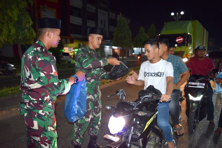 Sahur On The Road, Terabas Gelapnya Malam Prajurit Badak Hitam Penuh Semangat Berbagi dengan Sesama Di Bulan Ramadhan