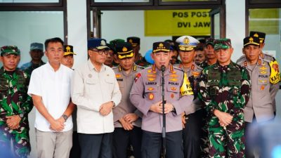 Kapolri Pastikan Beri Pelayanan Terbaik Bagi Keluarga Korban Kecelakaan Tol Cikampek