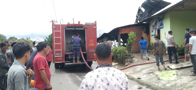 Empat Unit Rumah, Satu Dayah dan Satu Musola Hangus di Lalap Sijago Merah