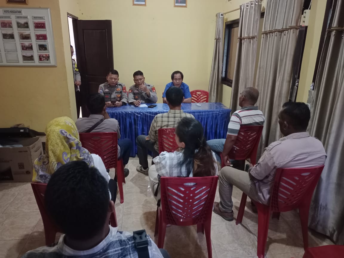 Polsek Talang Ubi Lakukan Mediasi Antara Kepala Desa Dan BPD Desa Benakat Minyak PALI