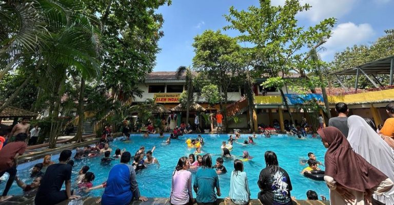 Destinasi Wisata Kolam Renang Palem Indah, Andi : Wisata Murmer