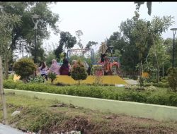 Hiburan Sederhana di Taman P2WKSS Desa Ridogalih Sebagai Ajang Silaturahmi Warga