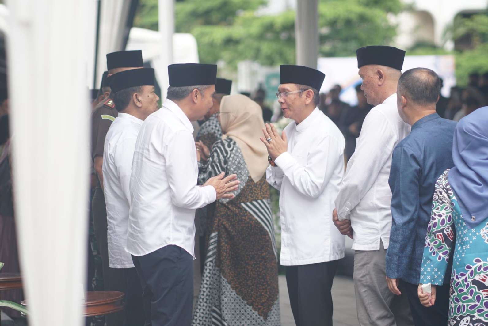Halal Bihalal Tingkat Jabar Pj Bupati Bekasi : Halal Bihalal Tradisi Khas Indonesia yang Harus Dipertahankan