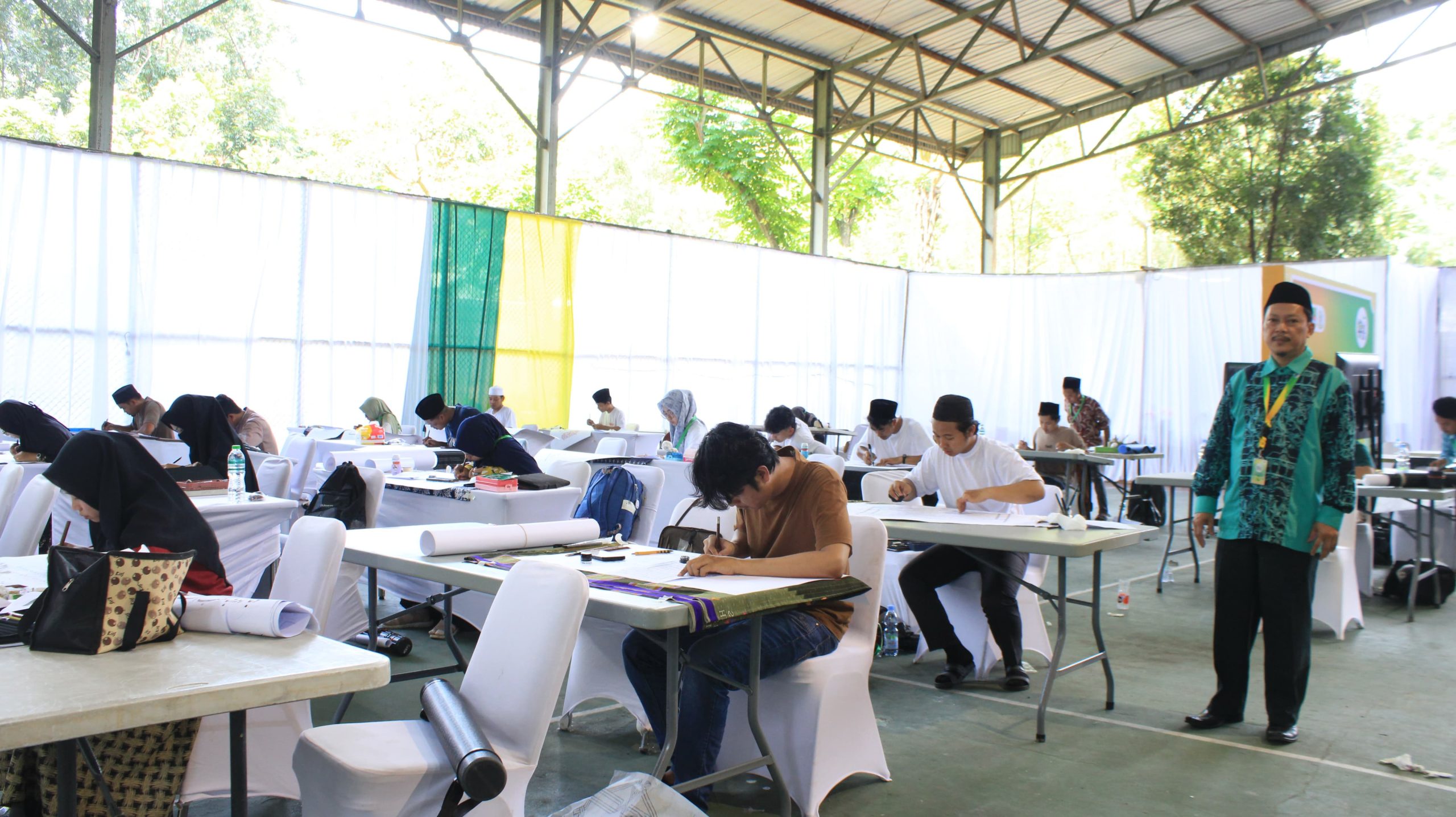 Lapangan Tenis Indoor Pemda Bekasi Jadi Venue Lomba MTQ Cabang Naskah Kaligrafi