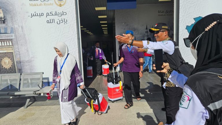 Suhu Panas di Tanah Suci, Jemaah Diimbau Batasi Aktivitas di Luar Ruangan