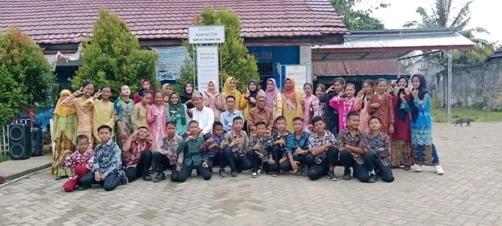 SDN 33 Talang Ubi Desa Sungai Ibul, Melaksakan Upacara Hari Pendidikan Nasional 