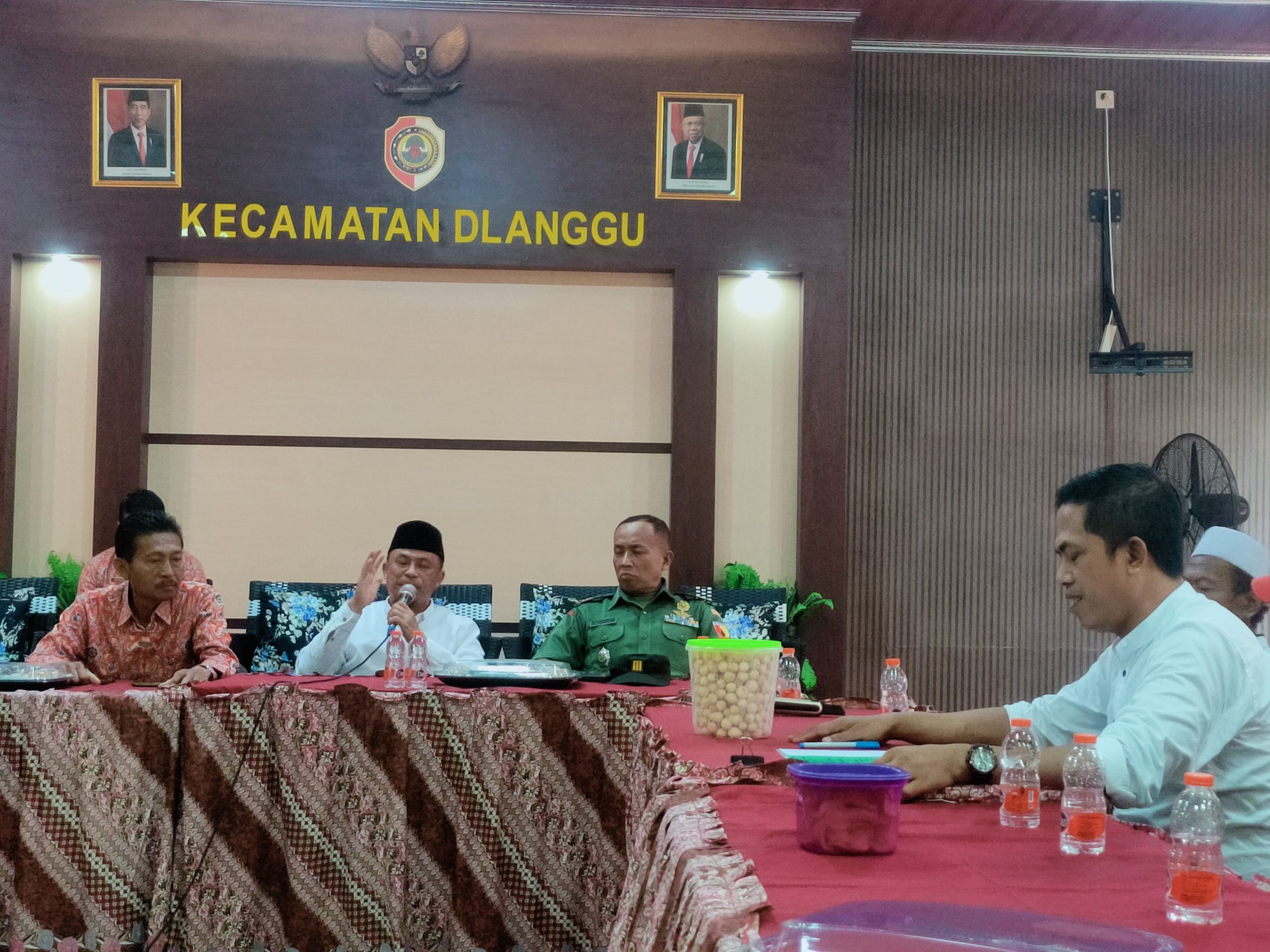 Warga Desa Kedunglengkong, Kecamatan Dlanggu, Kabupaten Mojokerto Bergejolak