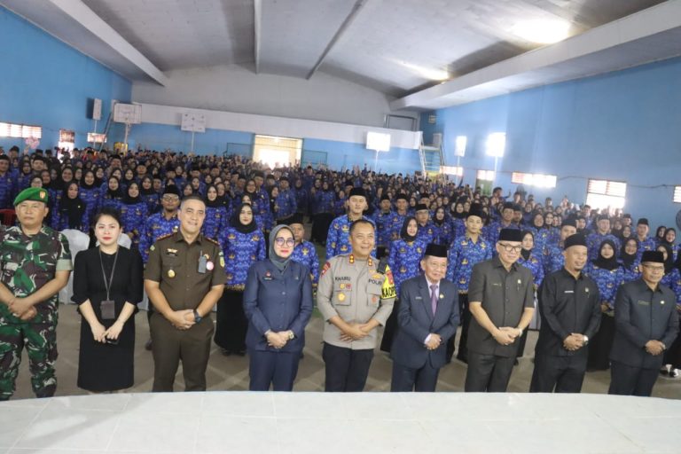 Kapolres PALI AKBP Khairu Nasrudin, S.I.K, M.H,  Menghadiri Pelantikan PPPK di Gedung Olahraga Kesehatan Pendopo