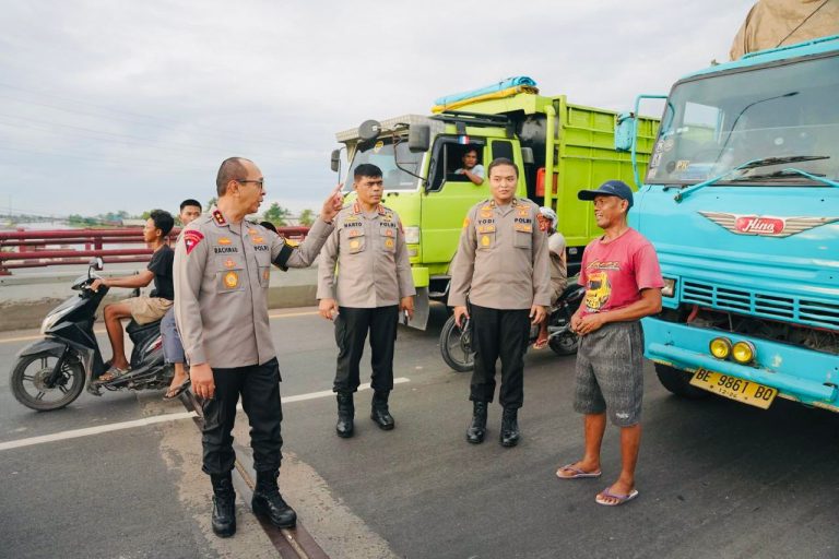 Tertibkan Kendaraan ODOL, Kapolda Sumsel Irjen A Rachmad Wibowo Tempatkan 9 Personel di UPPKB Kertapati