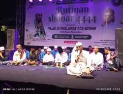 H.Fauzi Gelar Sholawat Nariyah 4444