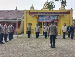 Kapolsek Cibarusah Pimpin Apel Pengamanan Hari Raya Waisak 2024 di Vihara Virya Dharma