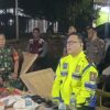 Kasat Lantas Polres Metro Bekasi Kunjungi Pos Siskamling dan Dialog dengan Warga di Kampung Leungsir Serang Baru